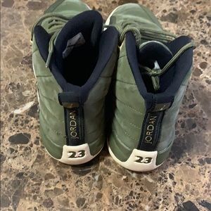 Jordan retro 12 “class of 2003”